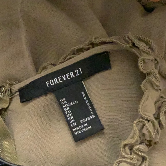 Forever 21 olive green mini dress with V neckline. Size S - Picture 4 of 4